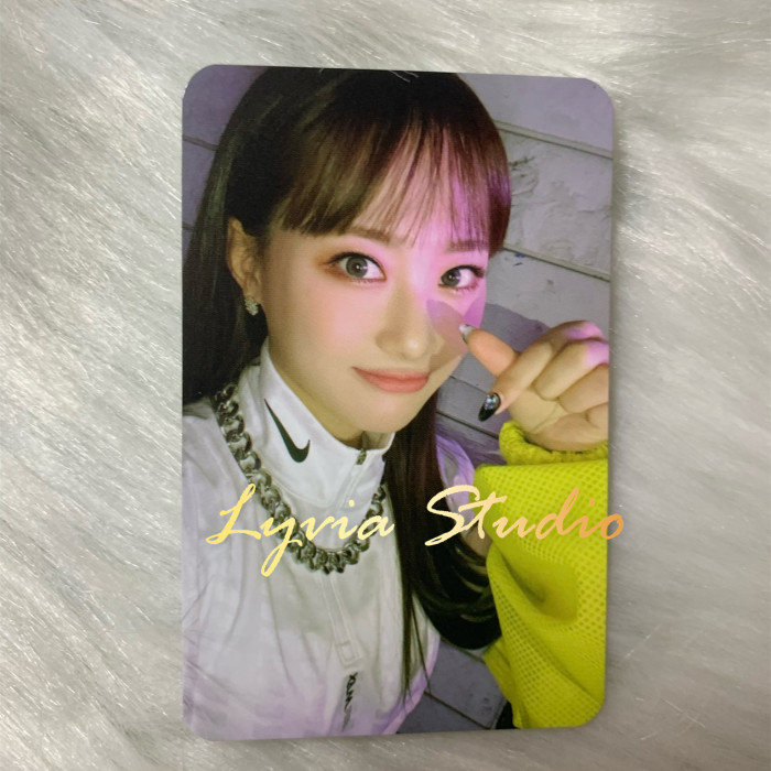 HOTISSE ISSUE MAKER DMC Fansign Pre-order Photocard