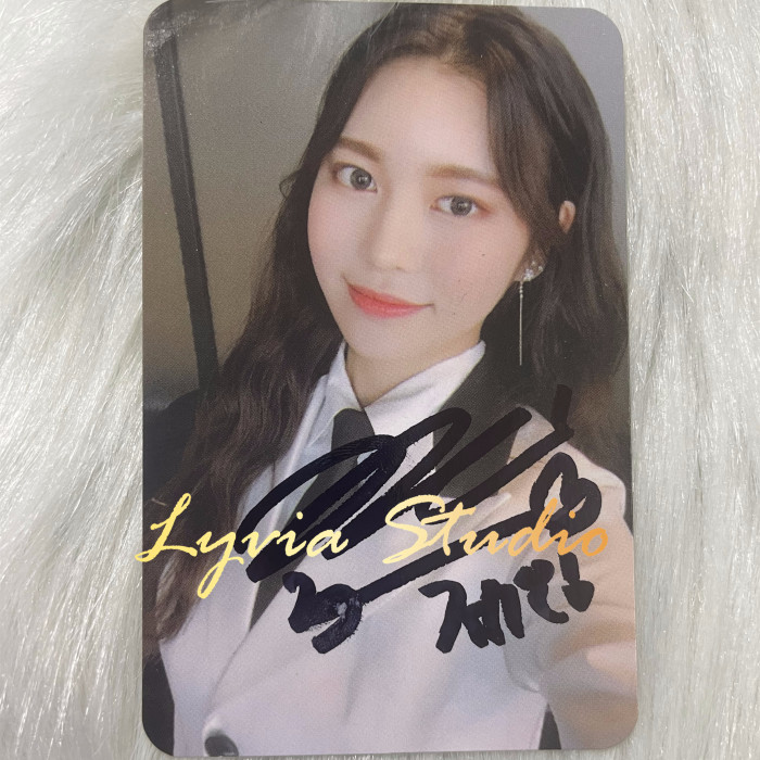 MOMOLAND Signed Album Photocards