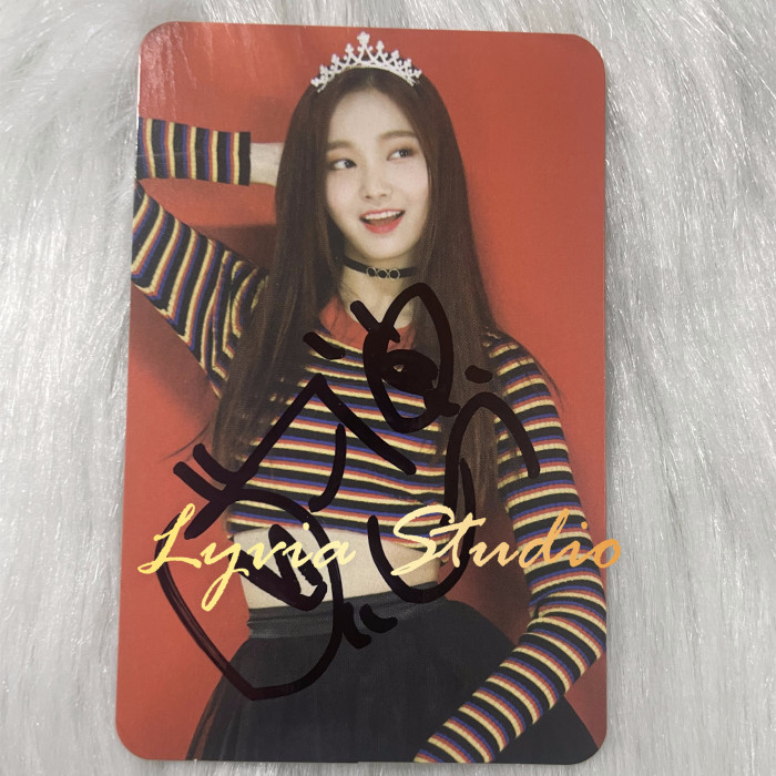 MOMOLAND Signed Album Photocards