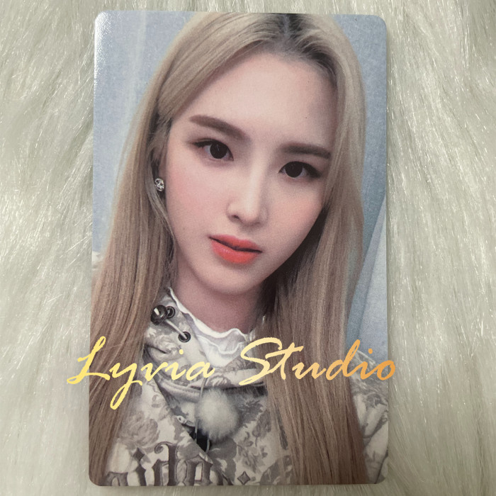 WEEEKLY WE PLAY Motianlun Fansign Pre-order Photocard