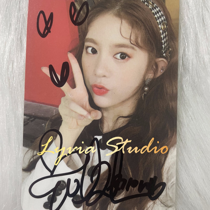 MOMOLAND Signed Album Photocards