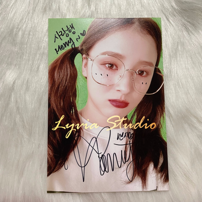 MOMOLAND Signed  Broadcast Photograph