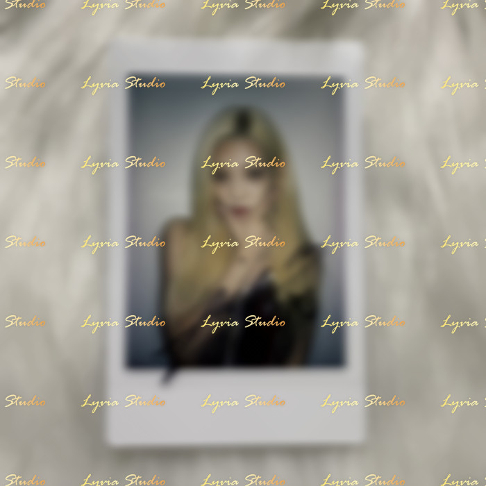 LOONA KIM LIP  Signed Polaroid from WHY NOT era【Buy it now price 】