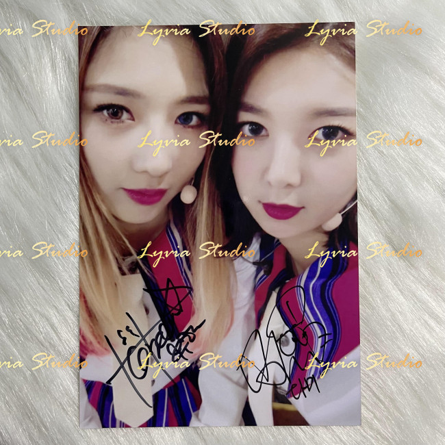 DREAMCATCHER Yoohyeon&Dami Fansign Signed Photograph