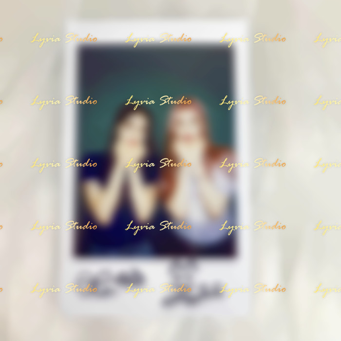 WEEEKLY Jihan&Jaehee Unit Signed Polaroid from Holiday Party era 【Buy it now price】