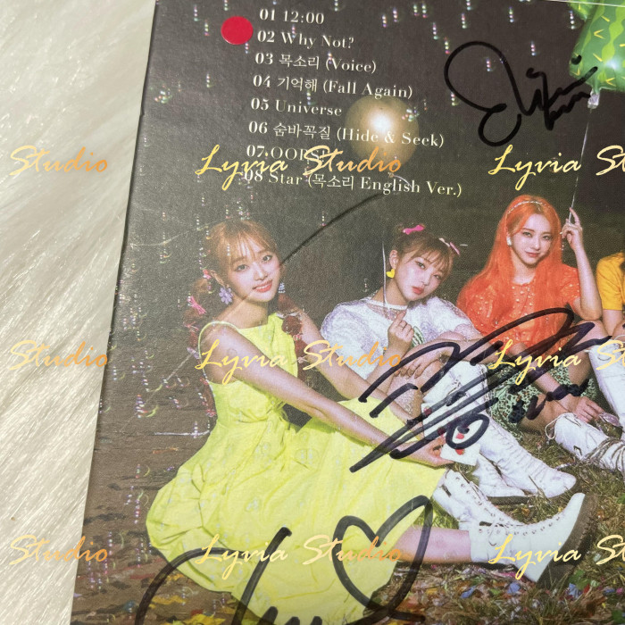LOONA  12:00  Why Not Signed Promo Album