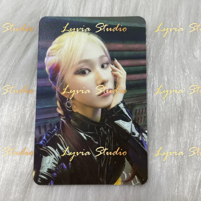 EVERGLOW Pirate MakeStar 1.0 Fansign Pre-order Photocard