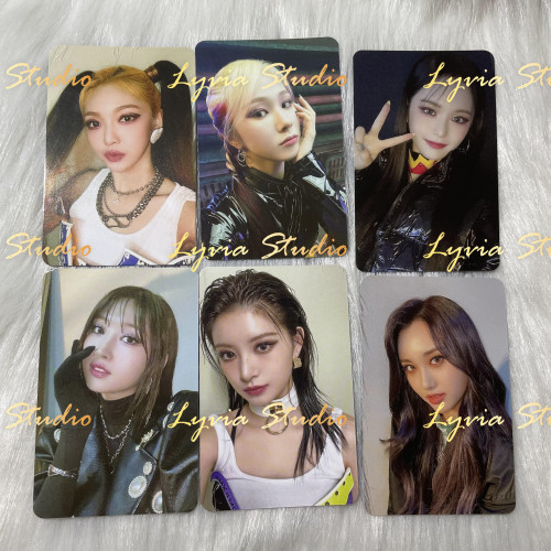 EVERGLOW Pirate MakeStar 1.0 Fansign Pre-order Photocard