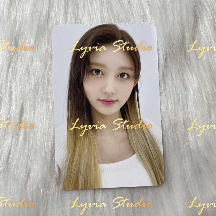 IVE Eleven Everline Fansign Pre-Order Photocard