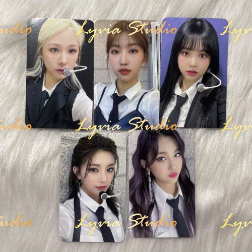 EVERGLOW Pirate ‘Return of The Girl’ Apple Music 5.0 Fansign Pre-order Photocard