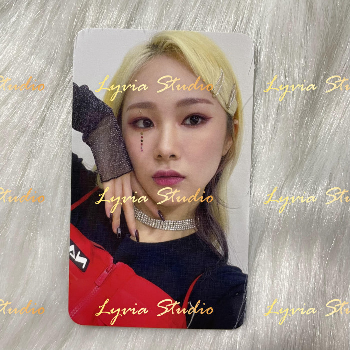 EVERGLOW Pirate ‘Return of The Girl’ Apple Music 6.0 Fansign Pre-order Photocard
