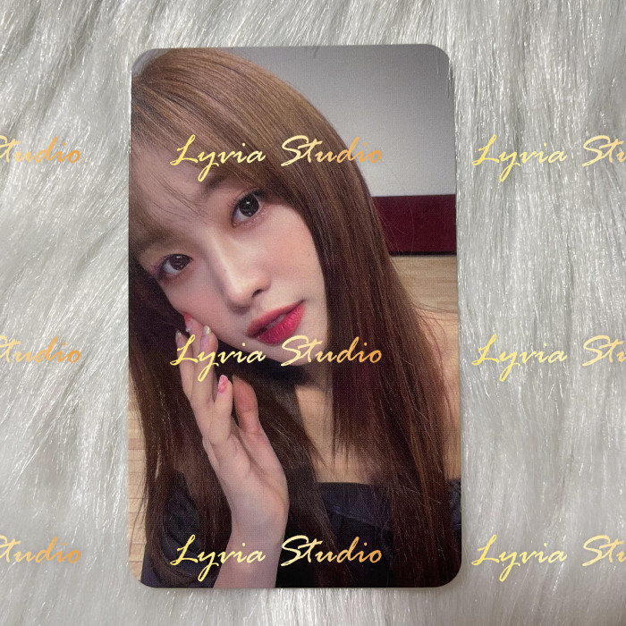 EVERGLOW Pirate ‘Return of The Girl’ Apple Music 7.0 Fansign Pre-order Photocard