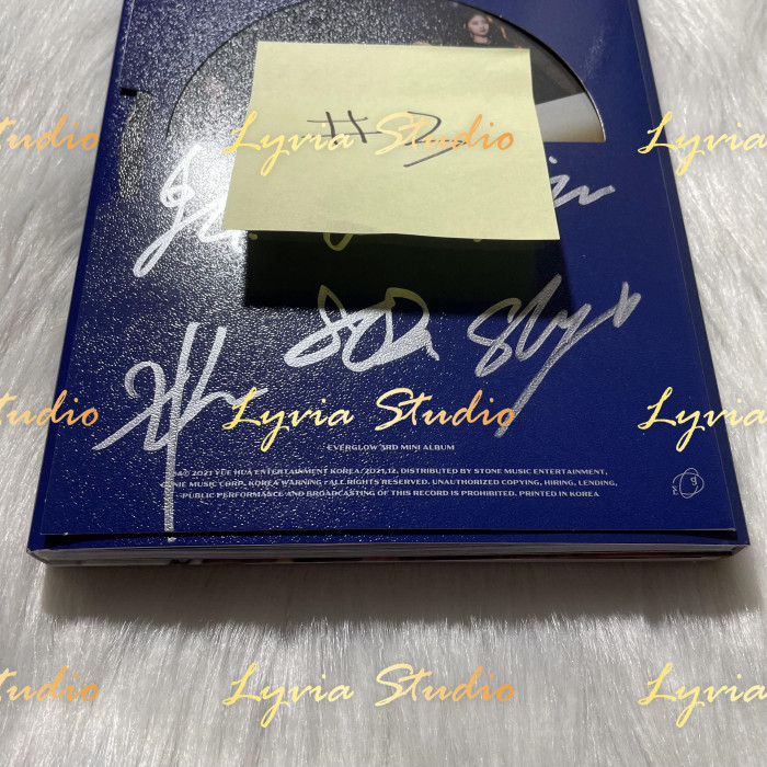 EVERGLOW Pirate ‘Return of The Girl’ OT6 All Member Signed Album