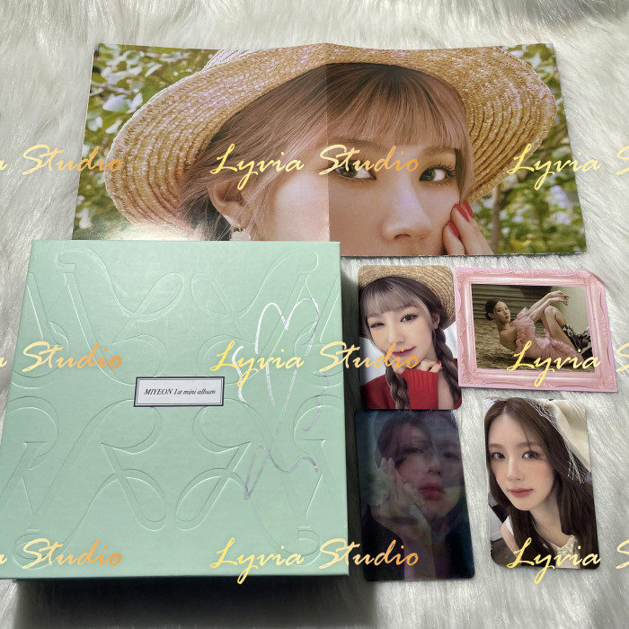 (G)I-DLE Miyeon MY Signed Promo Message Album