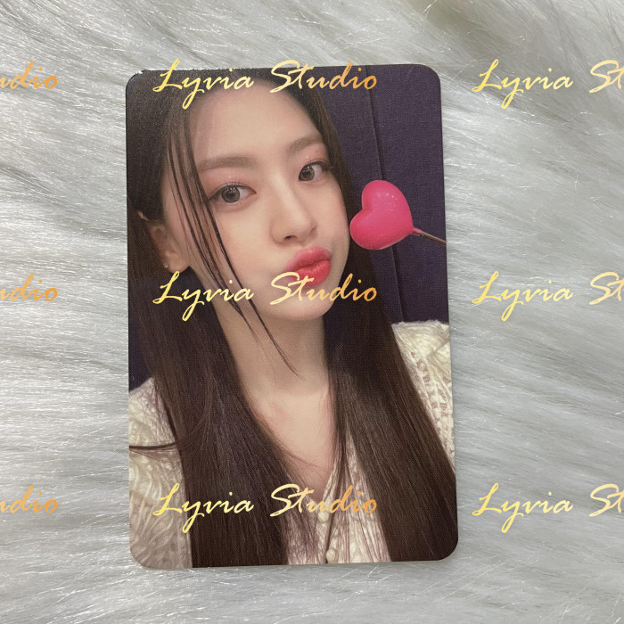 STAYC YOUNG LUV MakeStar3.0 Fansign Pre-order Photocard