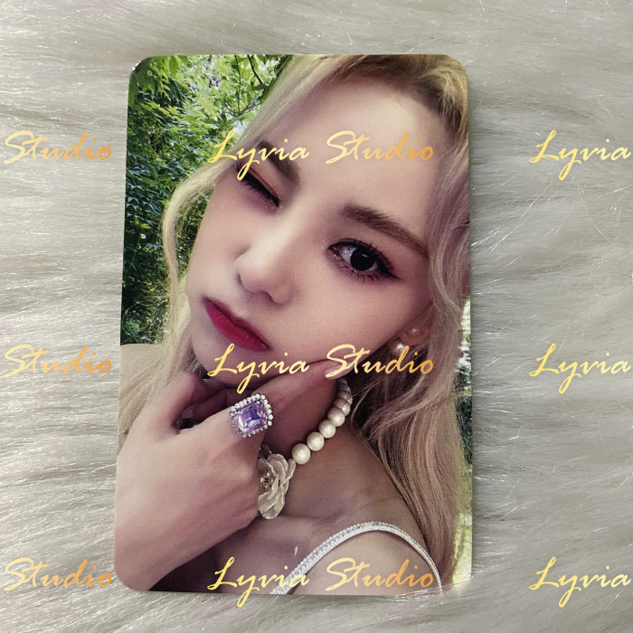 LOONA Flip That MyMusicTaste MMT Video Call Event Pre-order Photocard
