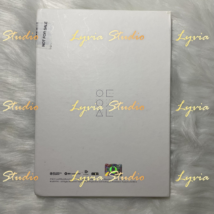LOONA Oliviahye Solo 'Egoist' Signed Promo Album
