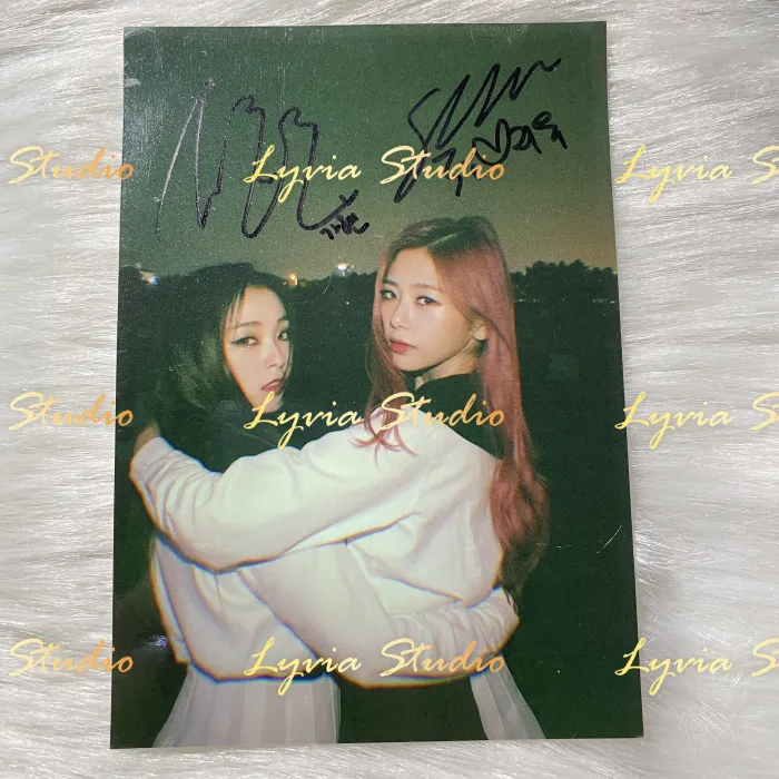 DREAMCATCHER Jiu&Gahyeon Fansign Signed Photograph