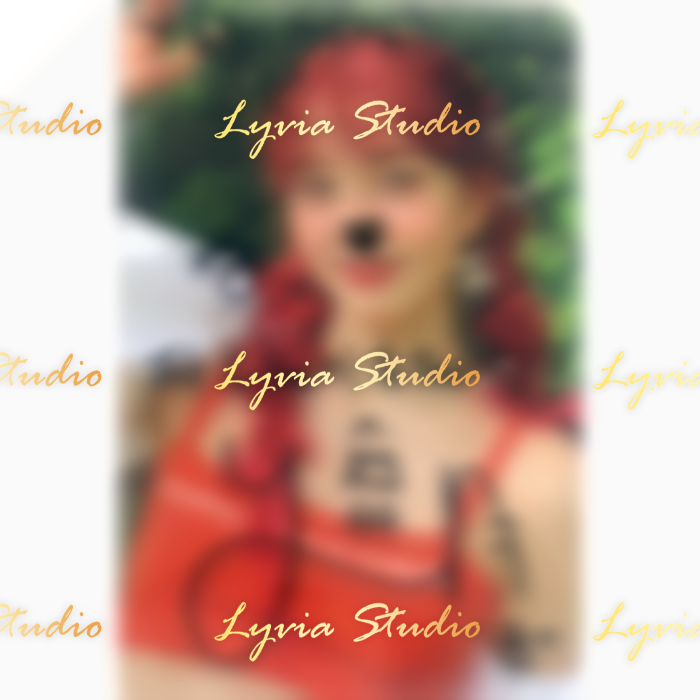 STAYC We Need Love 'Beautiful Monster'  Yoon Signed Message Broadcasr Photocard