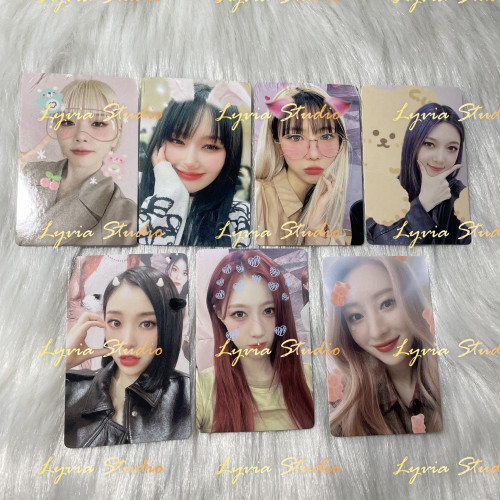 Dreamcatcher x Anime Matsuri Photocards + Ultra VIP Lanyard + Cap -  Livestream Screenshots (220717 AM Livestream) : r/dreamcatcher