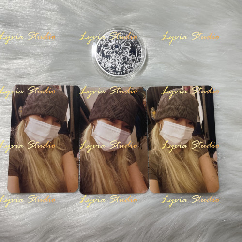 HYUNA Debut 16th Anniversary Chinese Fan Only Event Photocard and Coin Set