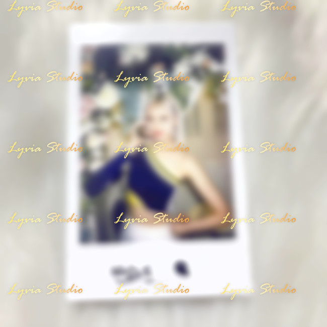 STAYC J Signed Polaroid From STEREOTYPE Makestar Fansign Event