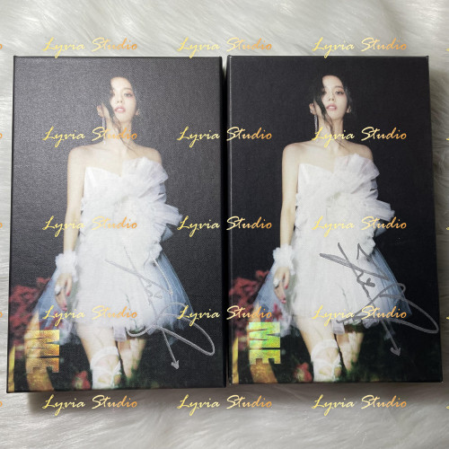 BLACKPINK JISOO ME solo Signed Promo Album(Photocards included)