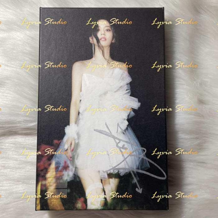 BLACKPINK JISOO ME solo Signed Promo Album(Photocards included)
