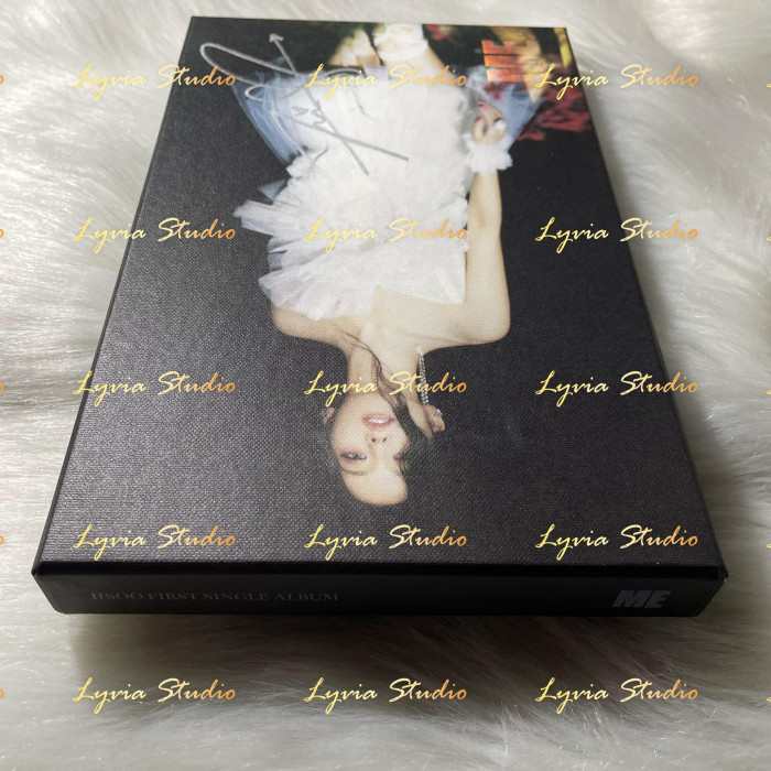 BLACKPINK JISOO ME solo Signed Promo Album(Photocards included)