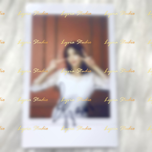 Kwon Eunbi Signed Polaroid from 'Color' era