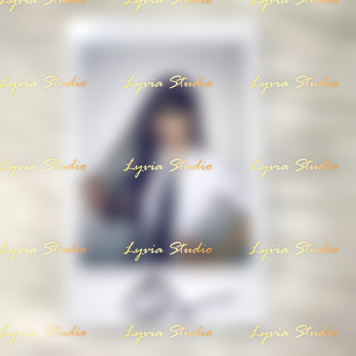 LOONA Odd Eye Circle Choerry Signed Polaroid from Version Up era