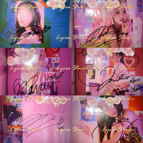 MOMOLAND 'Ready Or Not Signed Album from fansign event