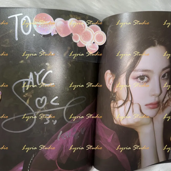 STAYC Seeun J Sumin 'STEREOTYPE' Signed Album from fansign event