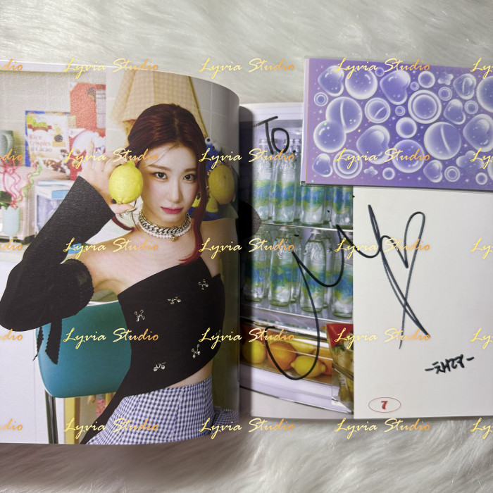 ITZY Lia Chaeryeong Signed Album from fansign event