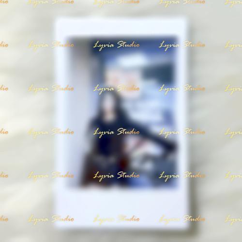 MOMOLAND Nayun Signed Polaroid from RODEO era