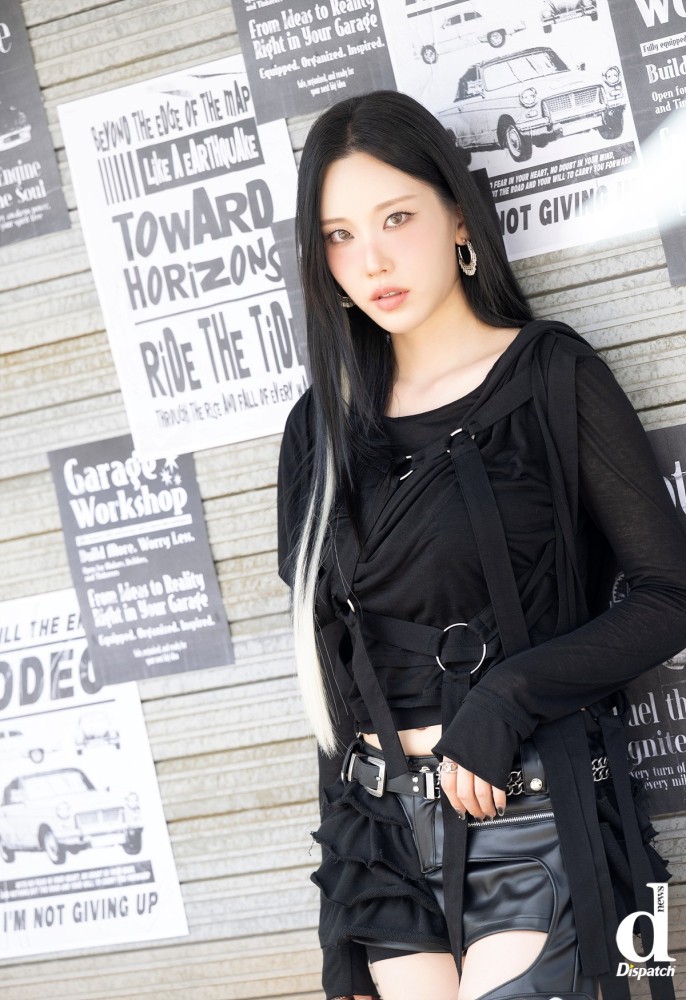 MOMOLAND Nayun Signed Polaroid from RODEO era