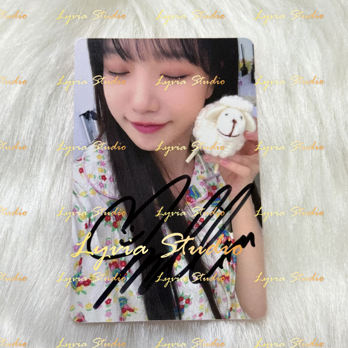 JO YURI Love All Album Autographed Signed Photocard