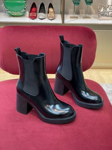 Prada women _Boots shoes eur 35-41