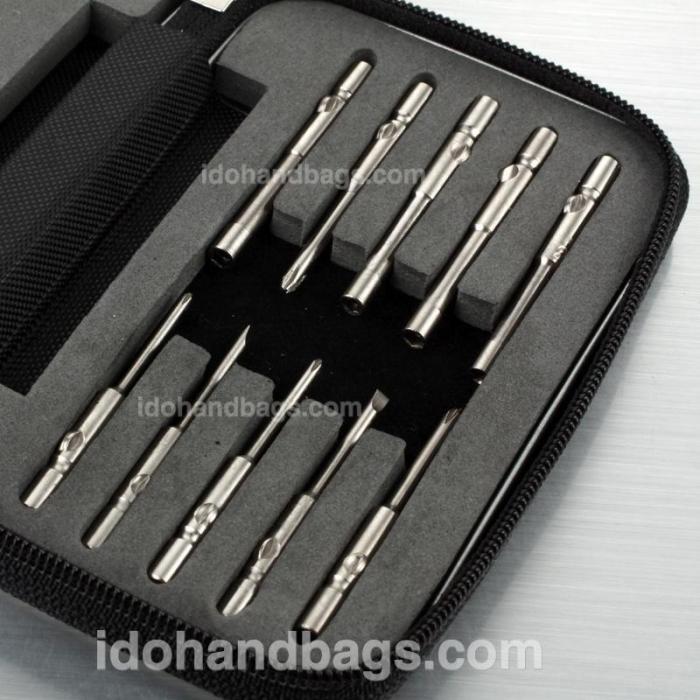2 Screwdriver Set with 10 Replaceable Blades 131848