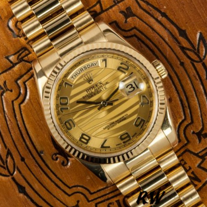 Rolex Day-Date 118238 Arabic Numeral Wave Champagne Dial Yellow gold 36mm Unisex Replica Watch