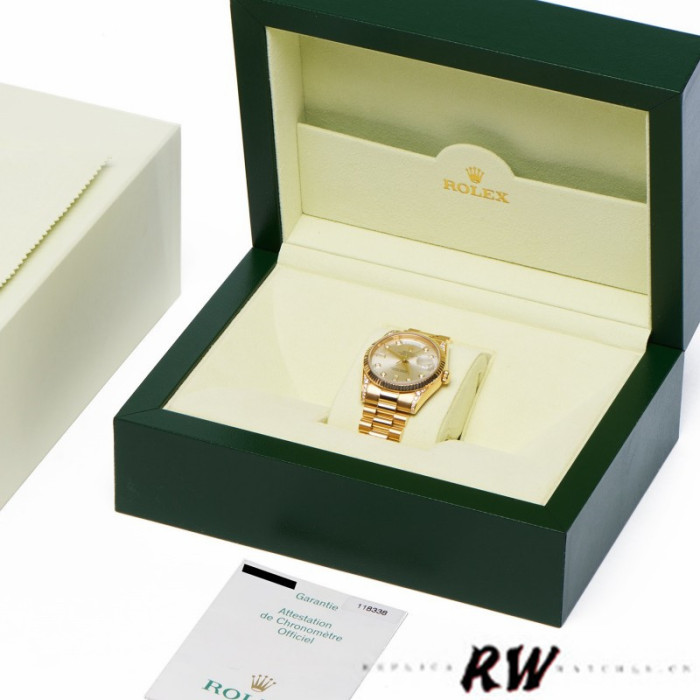 Rolex Day-Date 118338 Yellow gold Silver dial 36mm Unisex Replica Watch