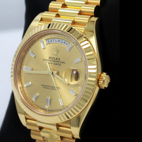 Rolex Day-Date 228238 Champagne Diamond Dial Fluted Bezel 40mm Mens Replica Watch