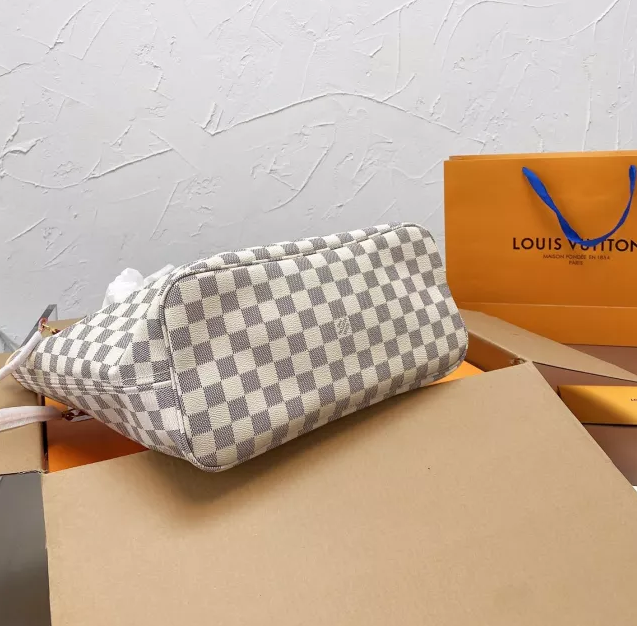 Wholesale NeverFull #LOV