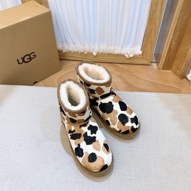 Wholesale Cow Print Boots #UG