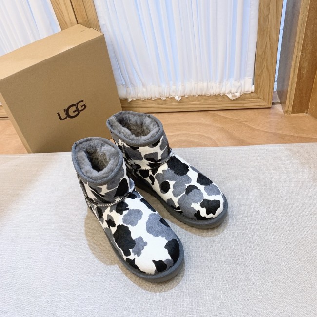 Wholesale Cow Print Boots #UG