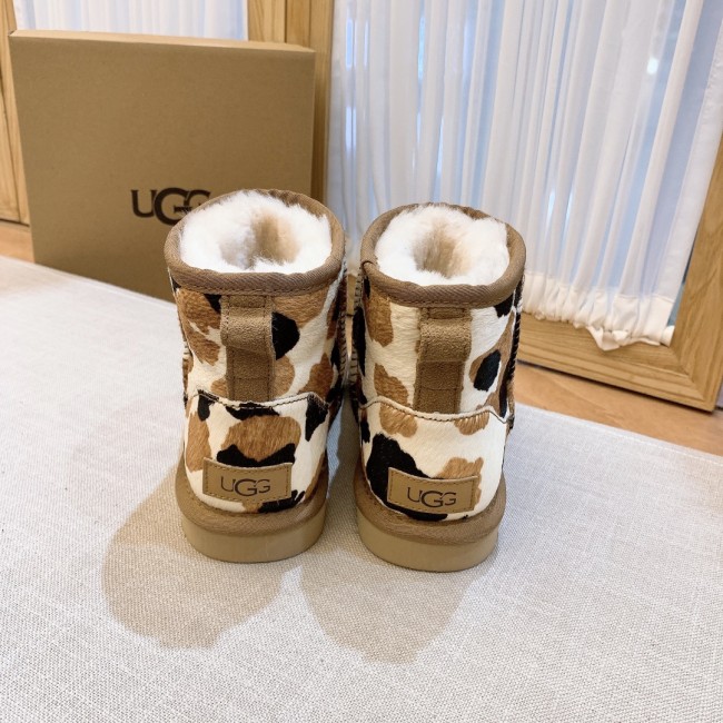 Wholesale Cow Print Boots #UG
