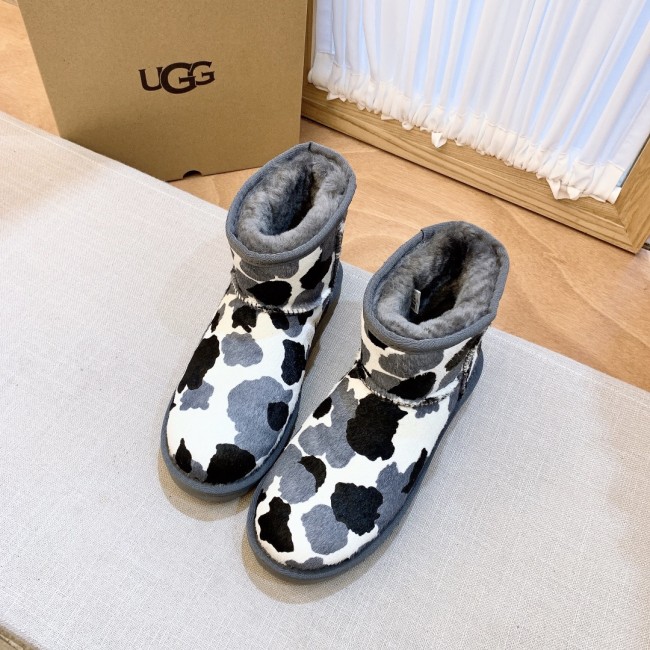 Wholesale Cow Print Boots #UG