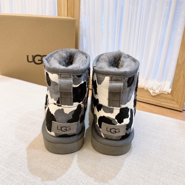 Wholesale Cow Print Boots #UG