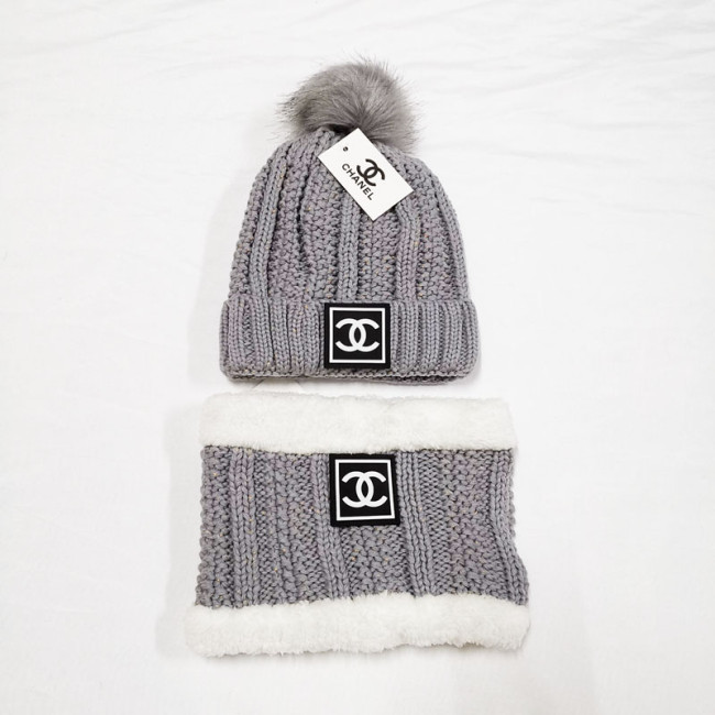 Designer Hat Bib Set