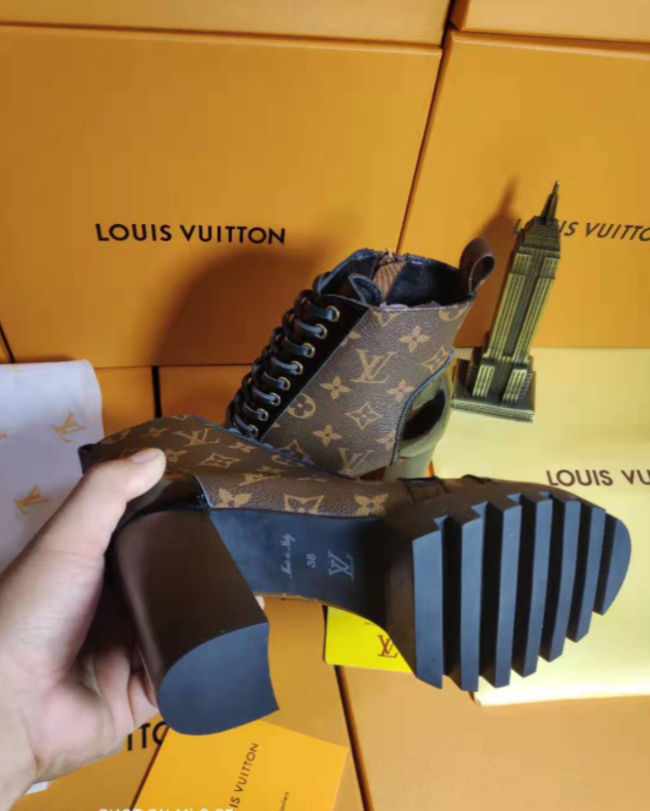 Wholesale Boots Free Shipping with Box  #LOV